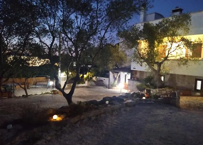 度假居 Gardenia 奥斯图尼